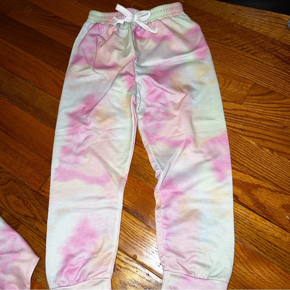 Toddler matching sweatshirt outfit! - Picture 4 of 4